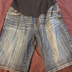 Liz Lange Maternity Bermuda shorts
